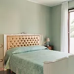 Domus Aurea 20 Bed & Breakfast 4*