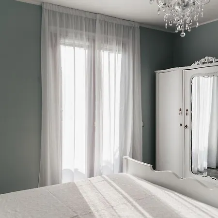 Domus Aurea 20 4* San Giovanni Teatino