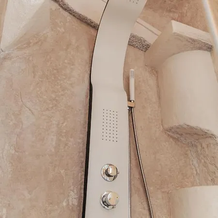 Domus Aurea 20 Bed and Breakfast 4*
