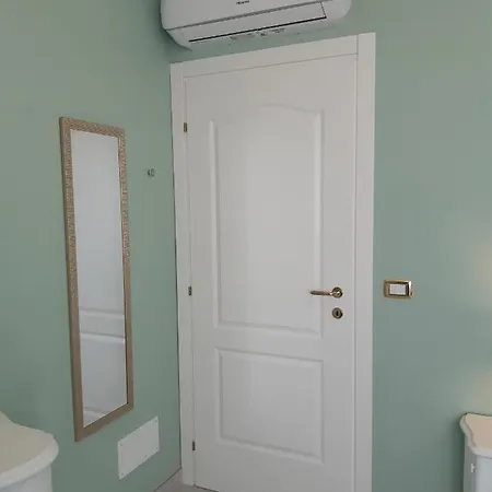Domus Aurea 20 Bed and Breakfast