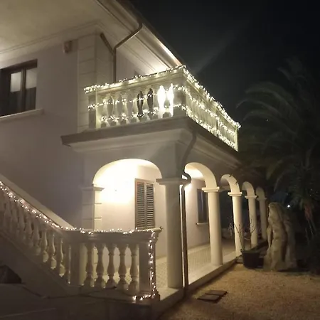 Domus Aurea 20 Bed & Breakfast *