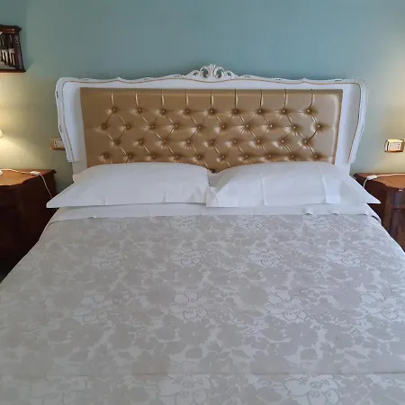 Bed & Breakfast Domus Aurea 20 *