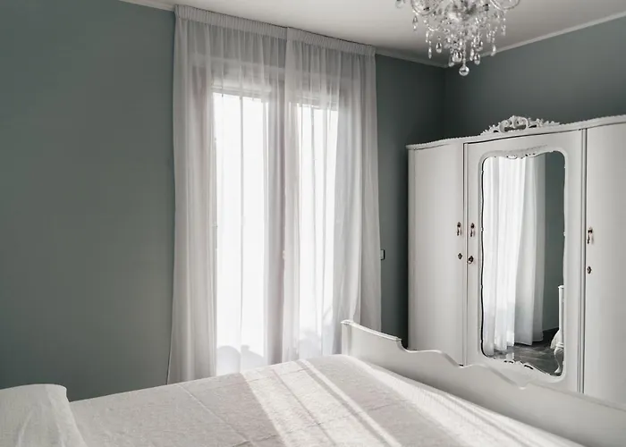 Domus Aurea 20 4* Сан-Джованни-Театино