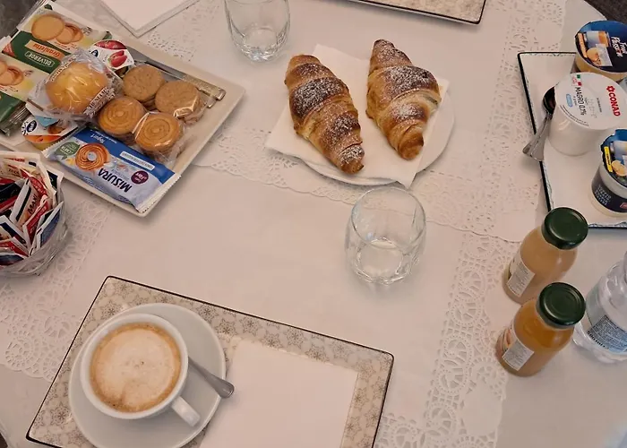 Domus Aurea 20 4* Сан-Джованни-Театино